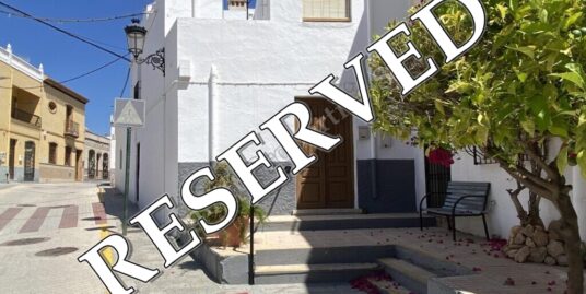 RESERVADA Casa en Turre REF: A1752