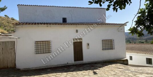 Cortijo Rústico a reformar con Terreno en Sorbas REF: A1757